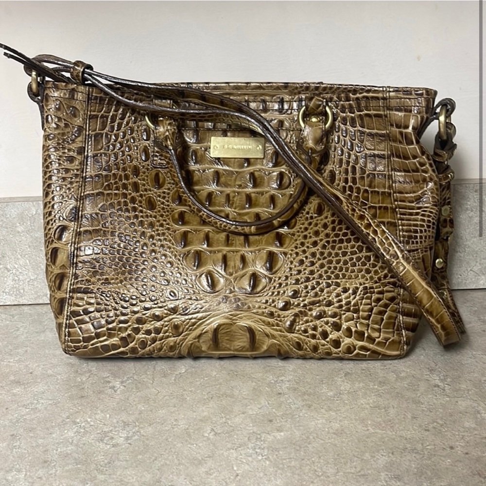 Tan/brown Brahmin purse